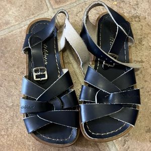 Toddler/kids size 13 navy saltwater